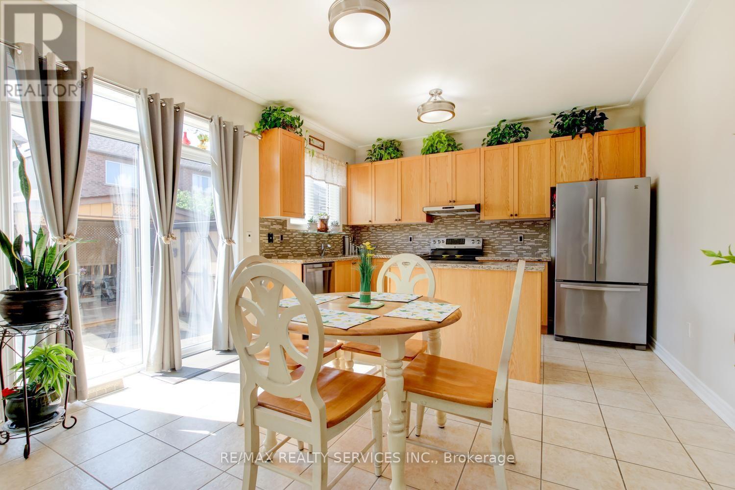 35 Hardgate Crescent, Brampton, Ontario  L7A 3V7 - Photo 10 - W13685884