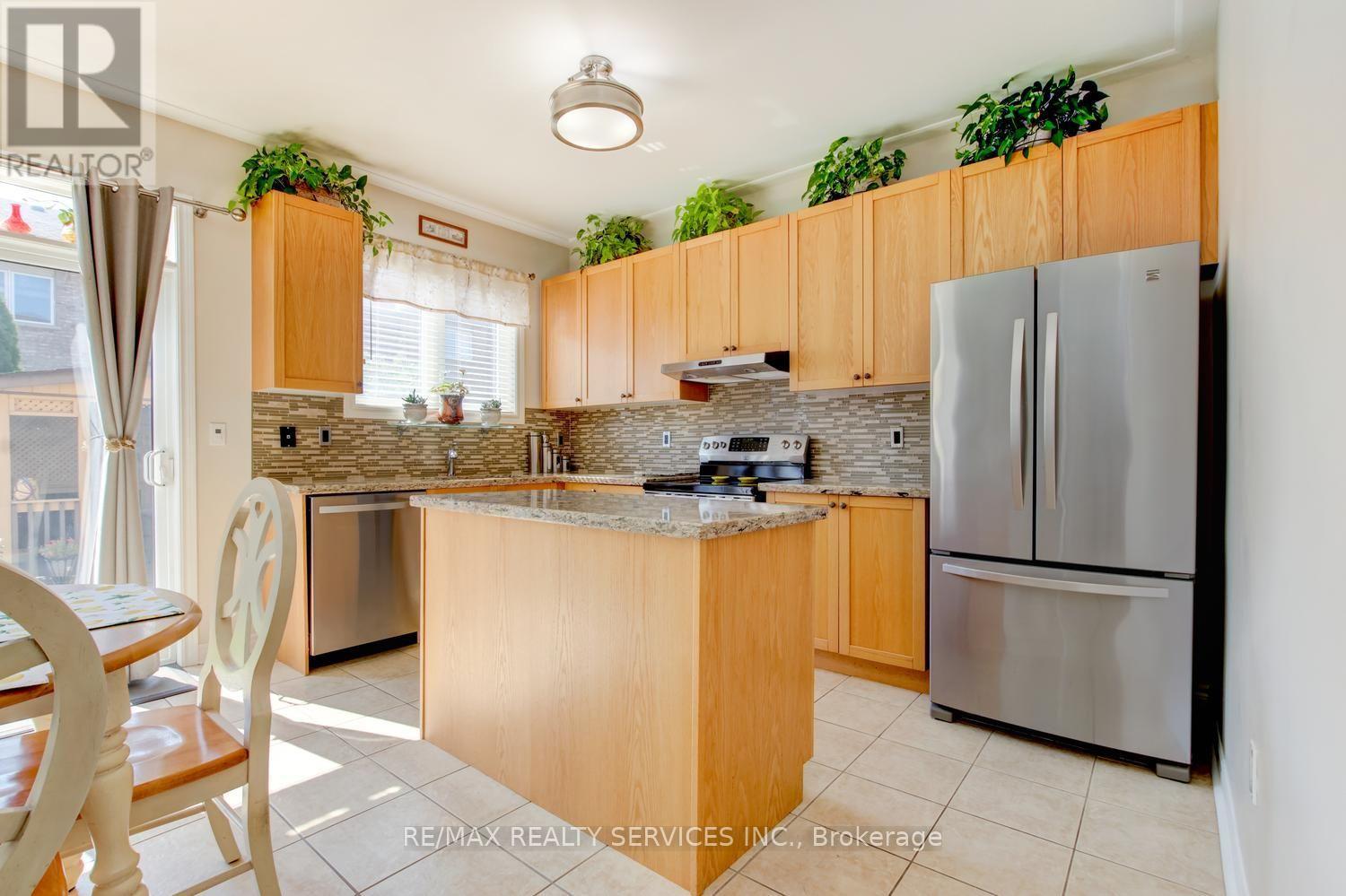 35 Hardgate Crescent, Brampton, Ontario  L7A 3V7 - Photo 11 - W13685884