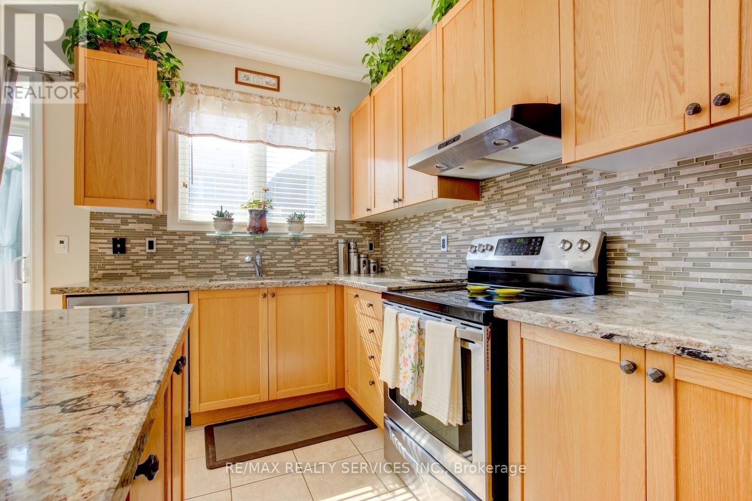 35 Hardgate Crescent, Brampton, Ontario  L7A 3V7 - Photo 12 - W13685884