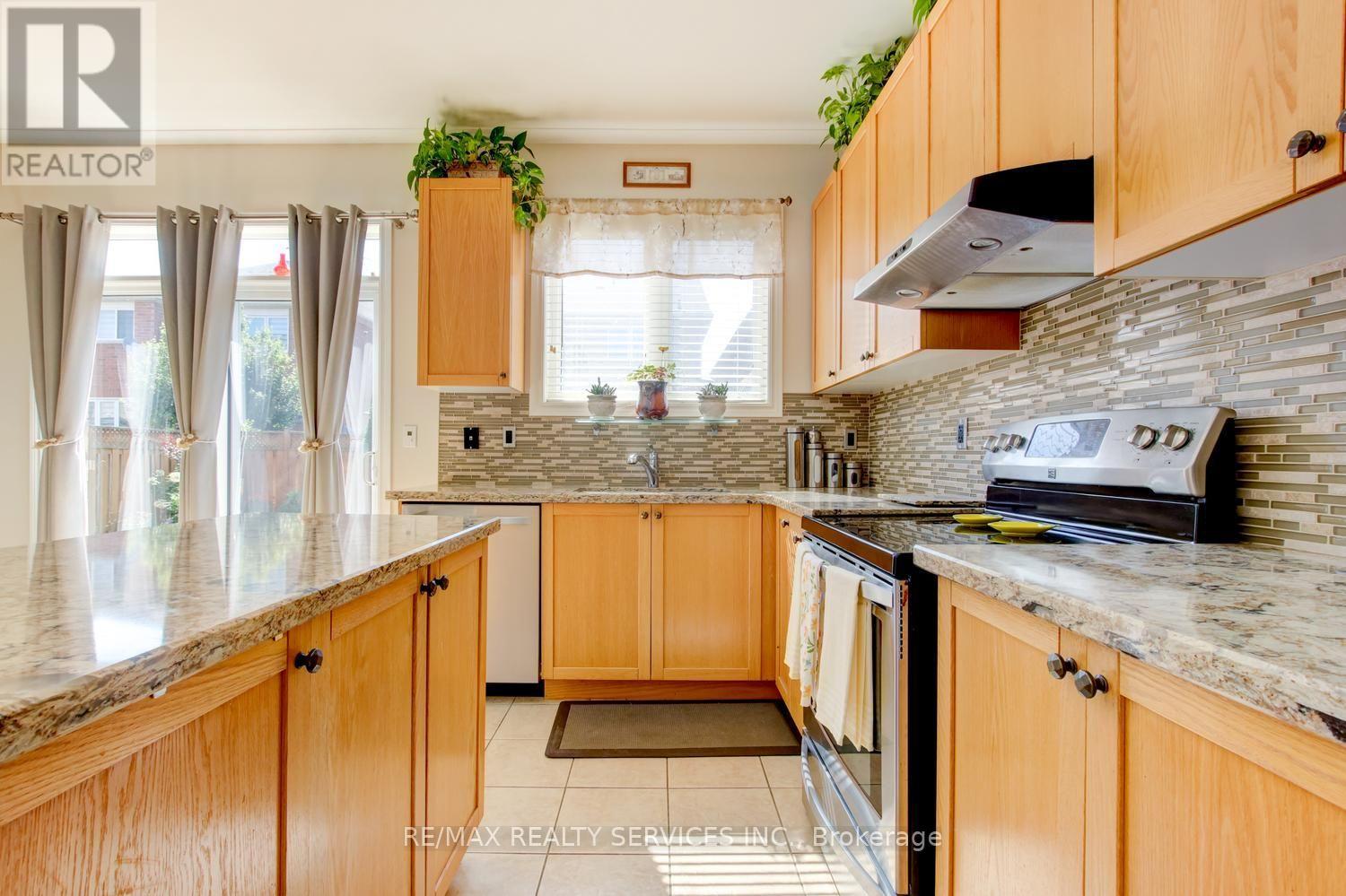 35 Hardgate Crescent, Brampton, Ontario  L7A 3V7 - Photo 13 - W13685884