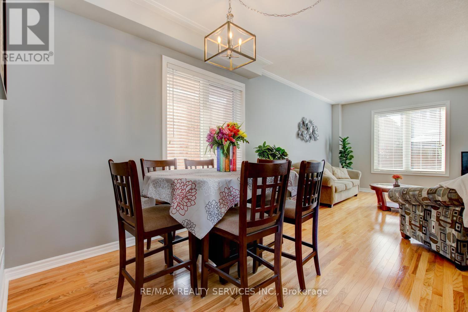 35 Hardgate Crescent, Brampton, Ontario  L7A 3V7 - Photo 4 - W13685884