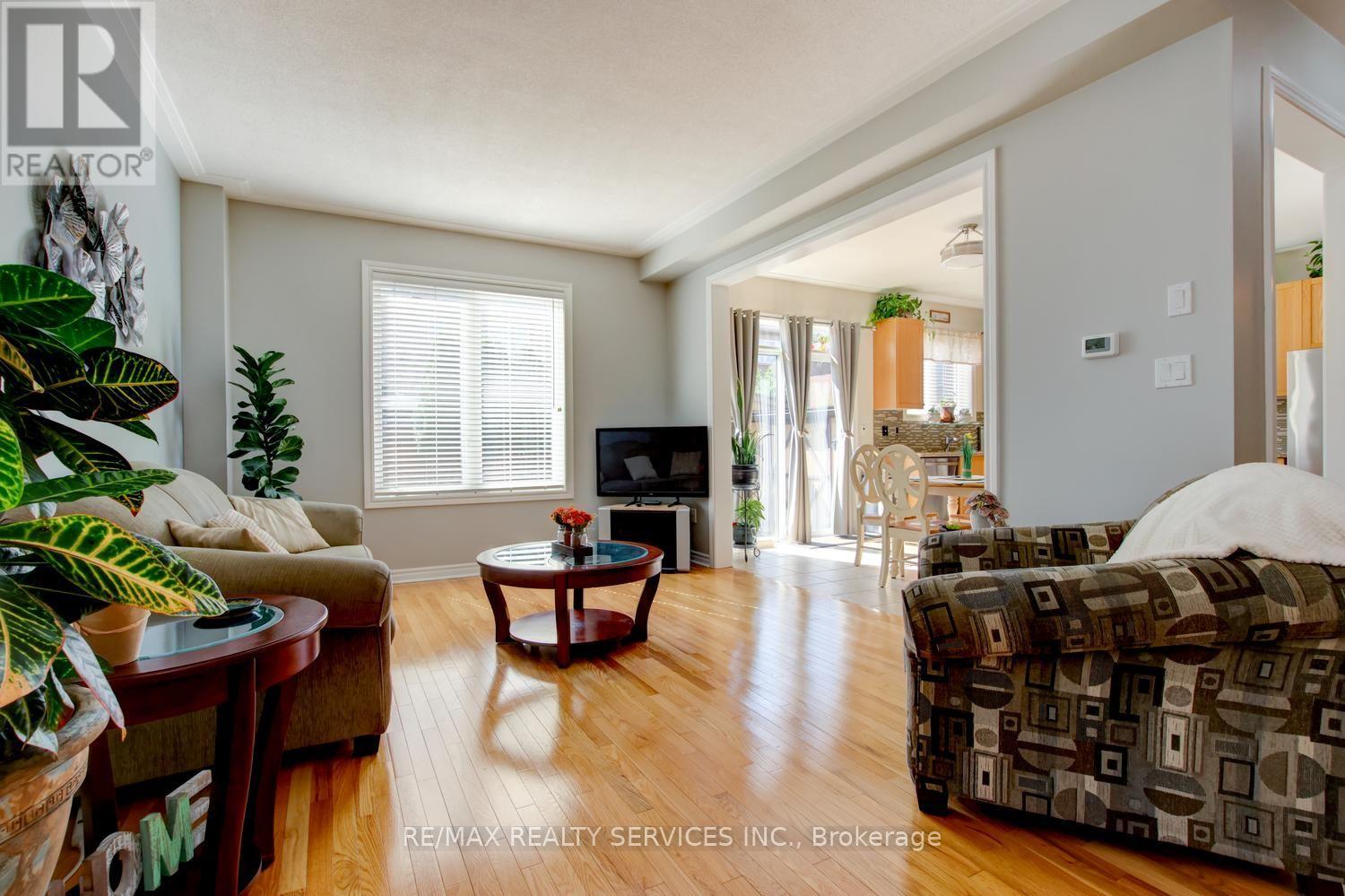 35 Hardgate Crescent, Brampton, Ontario  L7A 3V7 - Photo 5 - W13685884