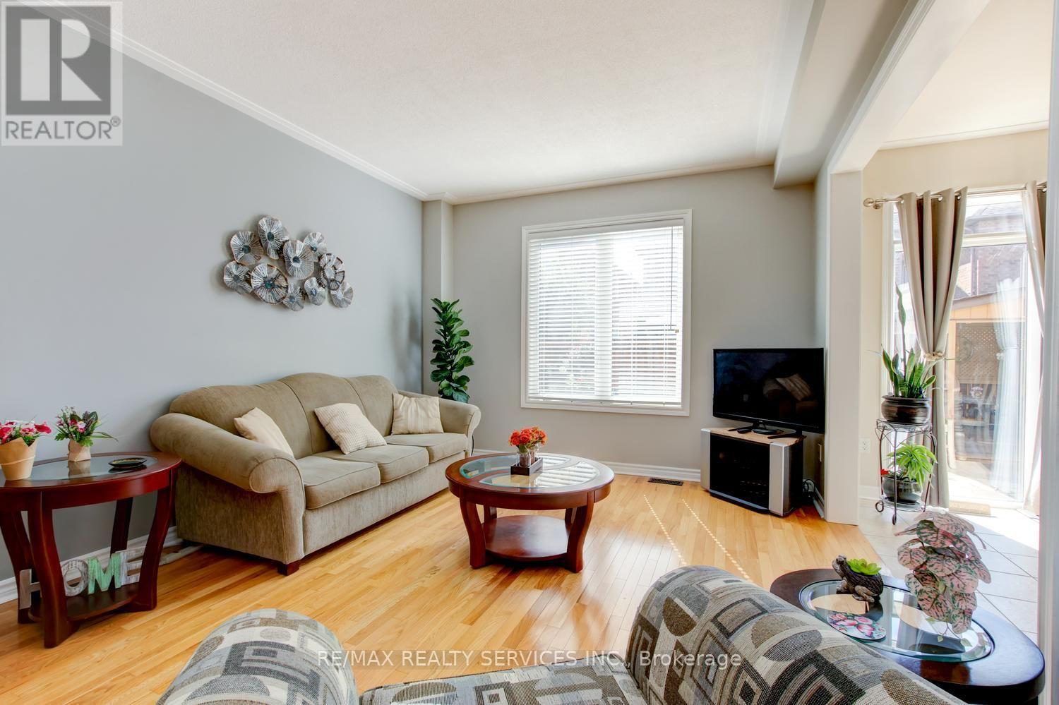 35 Hardgate Crescent, Brampton, Ontario  L7A 3V7 - Photo 6 - W13685884