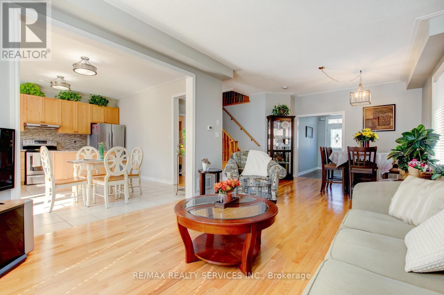 35 Hardgate Crescent, Brampton, Ontario  L7A 3V7 - Photo 8 - W13685884
