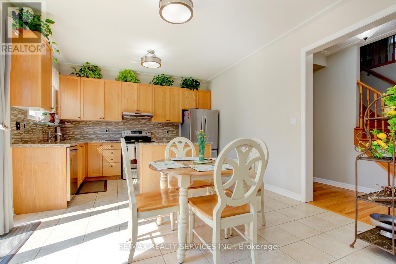 35 Hardgate Crescent, Brampton, Ontario  L7A 3V7 - Photo 9 - W13685884
