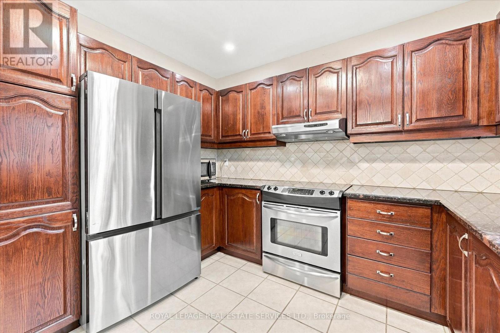 1512 Princeton Crescent, Oakville, Ontario  L6H 4H4 - Photo 16 - W13683424