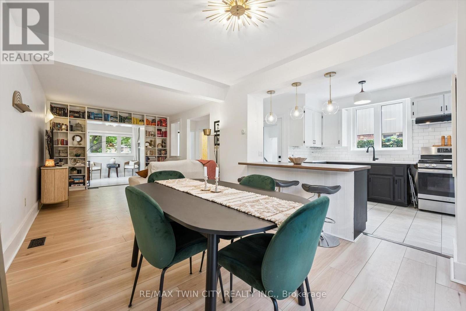 121 Belmont Avenue, Waterloo, Ontario  N2L 2A8 - Photo 10 - X13685858