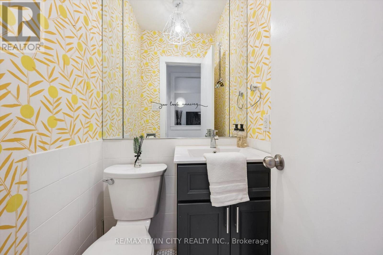 121 Belmont Avenue, Waterloo, Ontario  N2L 2A8 - Photo 16 - X13685858