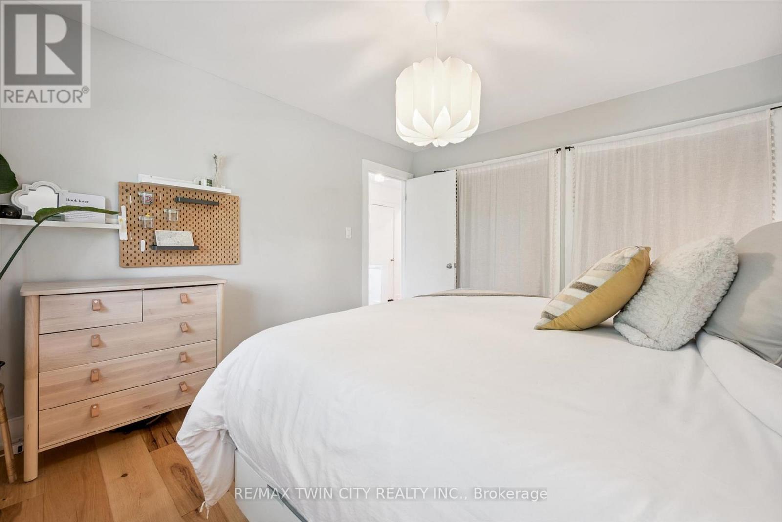 121 Belmont Avenue, Waterloo, Ontario  N2L 2A8 - Photo 24 - X13685858