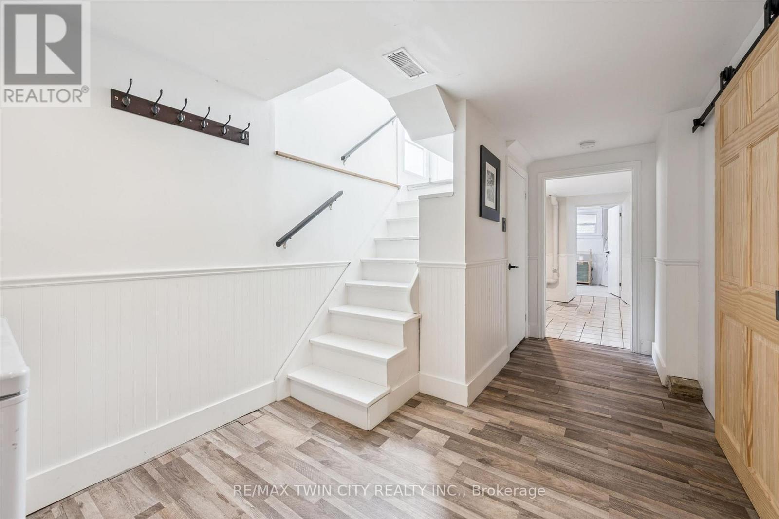 121 Belmont Avenue, Waterloo, Ontario  N2L 2A8 - Photo 27 - X13685858