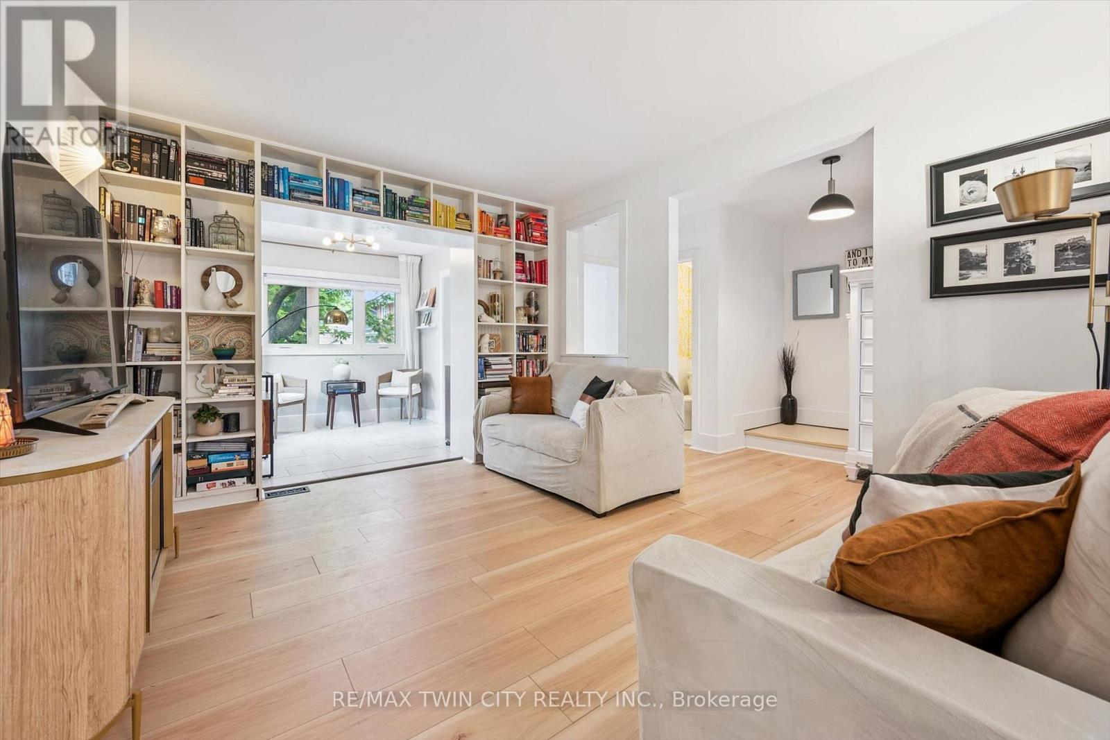 121 Belmont Avenue, Waterloo, Ontario  N2L 2A8 - Photo 8 - X13685858