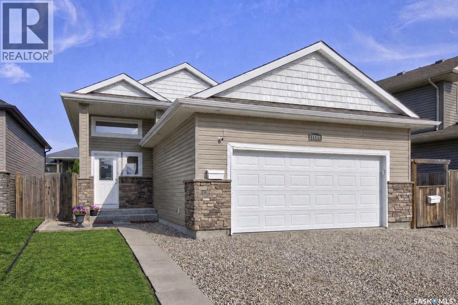 1114 Hargreaves Way, Saskatoon, Saskatchewan  S7R 0H2 - Photo 1 - SK045406
