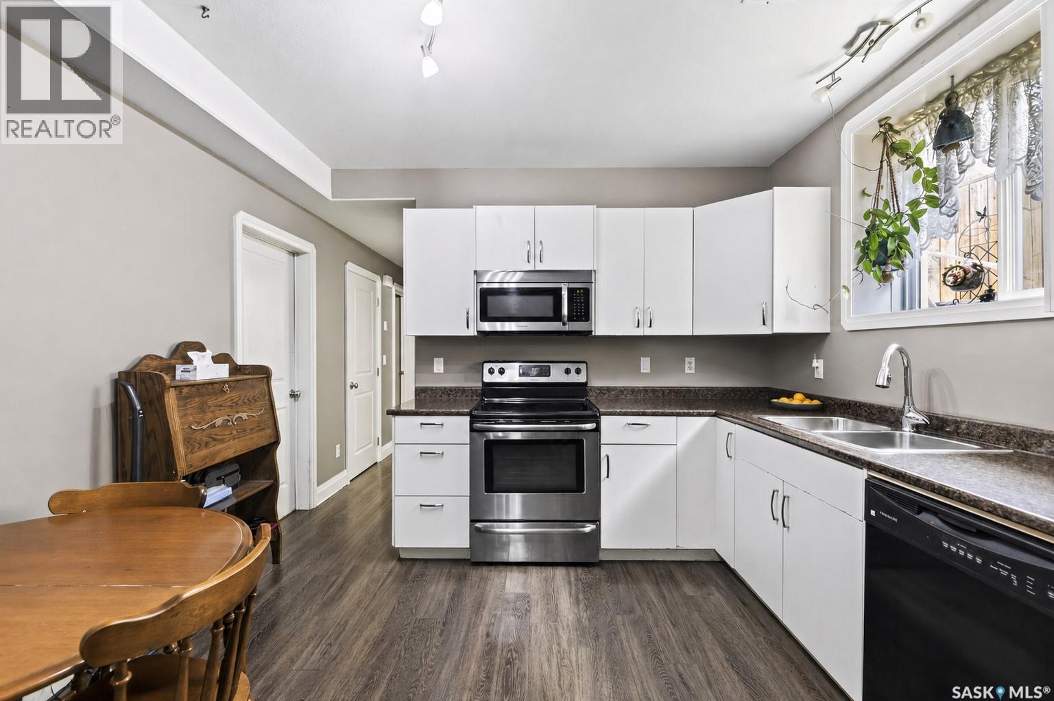 1114 Hargreaves Way, Saskatoon, Saskatchewan  S7R 0H2 - Photo 33 - SK045406