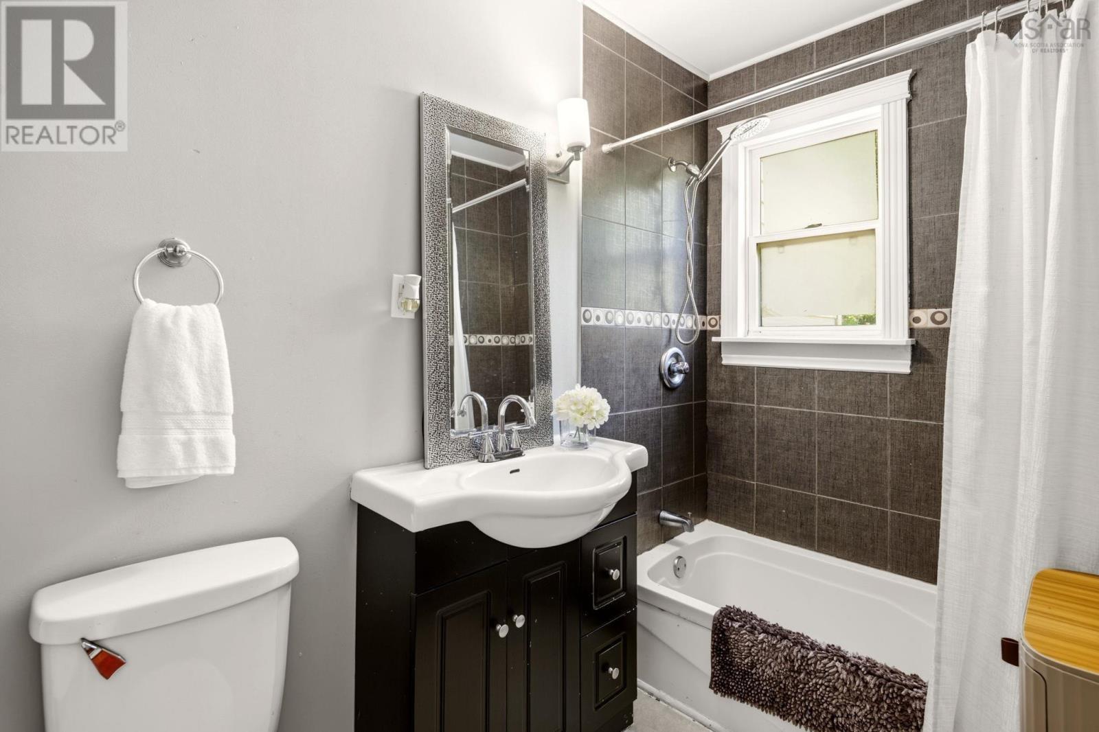 75 Courtney Road, Dartmouth, Nova Scotia  B3A 4C3 - Photo 18 - 202618400