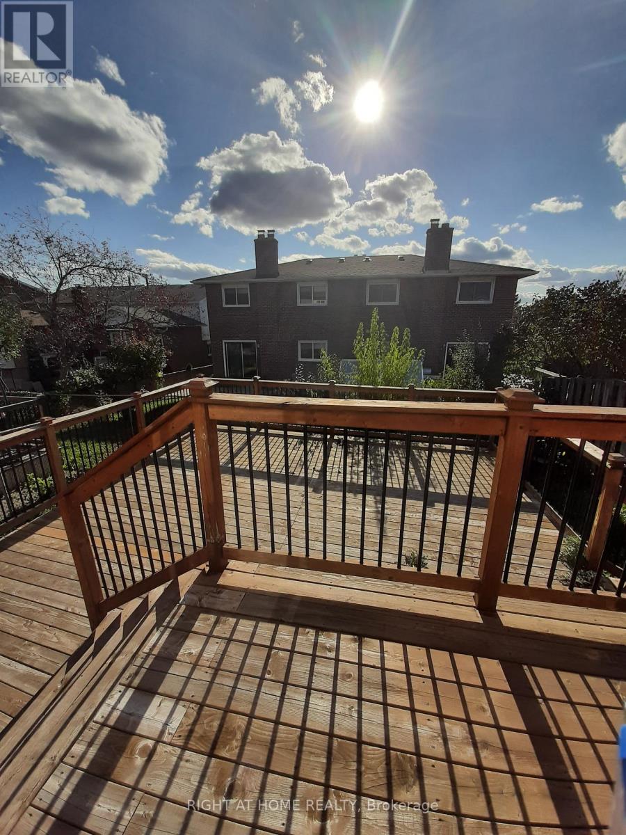 39 Hockley Path, Brampton, Ontario  L6V 3R2 - Photo 1 - W13685922
