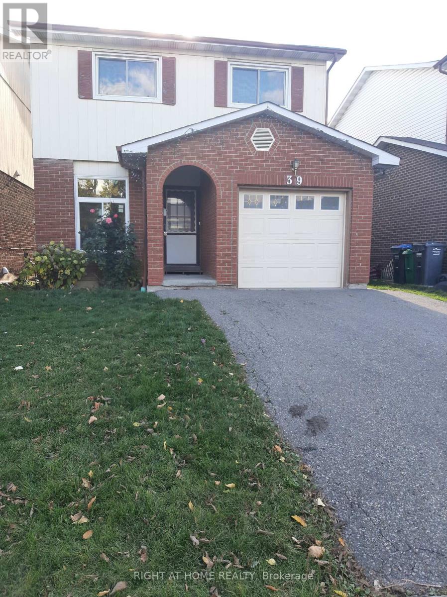 39 Hockley Path, Brampton, Ontario  L6V 3R2 - Photo 2 - W13685922