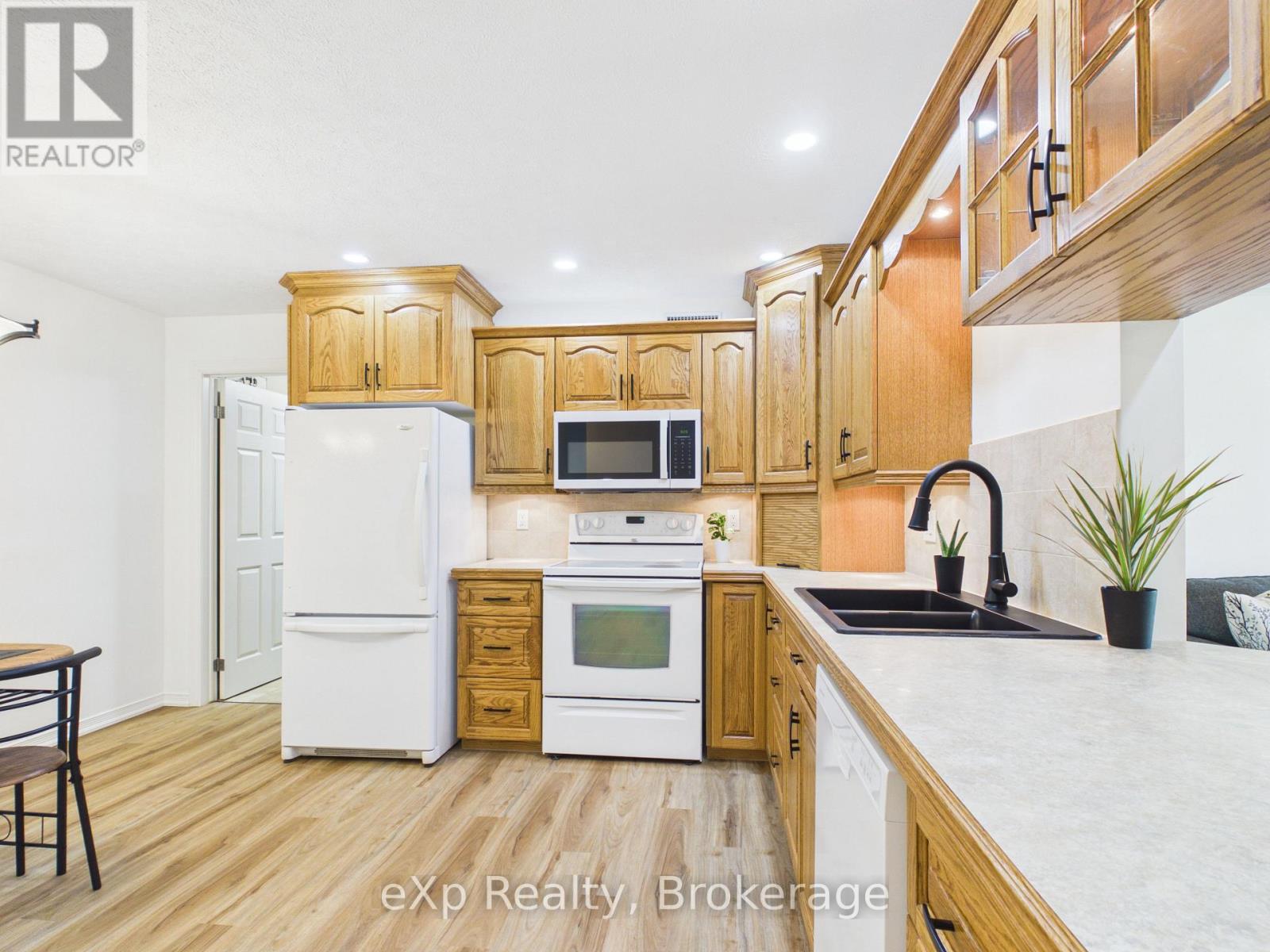 202 - 85 William Street N, Brockton, Ontario  N0G 2V0 - Photo 10 - X13135350