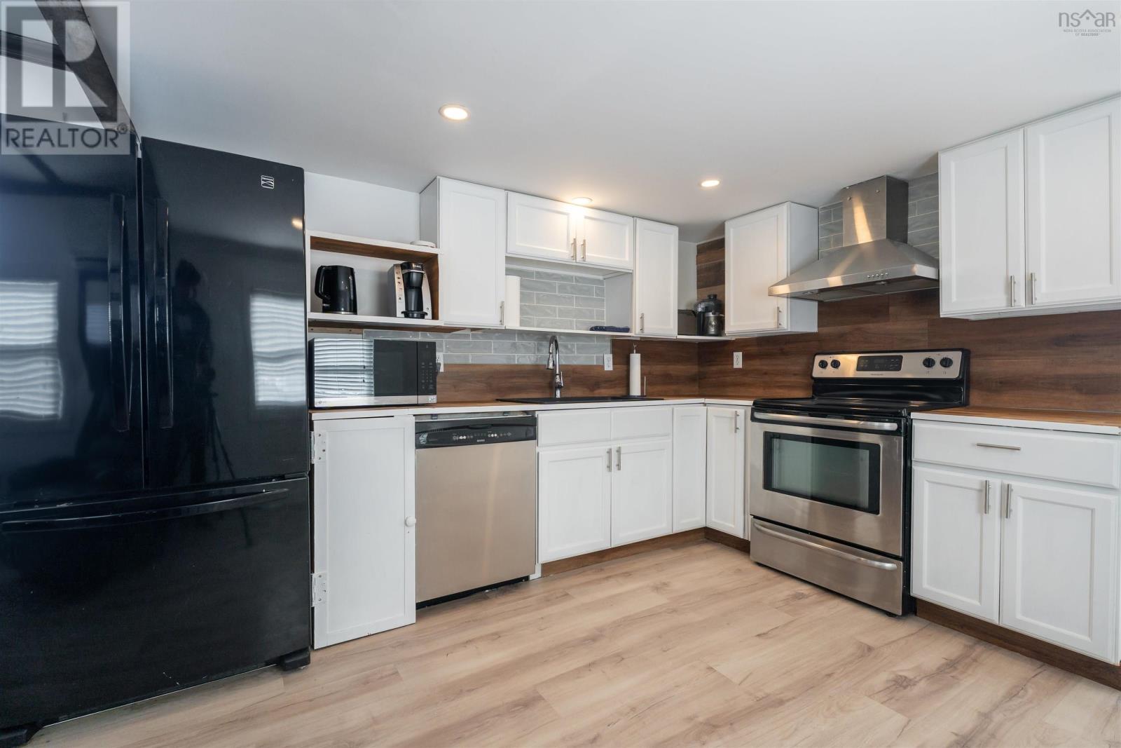 9 Heather Street, Middle Sackville, Nova Scotia  B4E 1C9 - Photo 7 - 202604008
