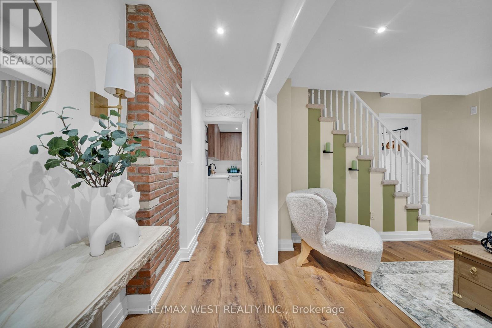 259 Sixth Street, Toronto, Ontario  M8V 3A8 - Photo 4 - W13485998