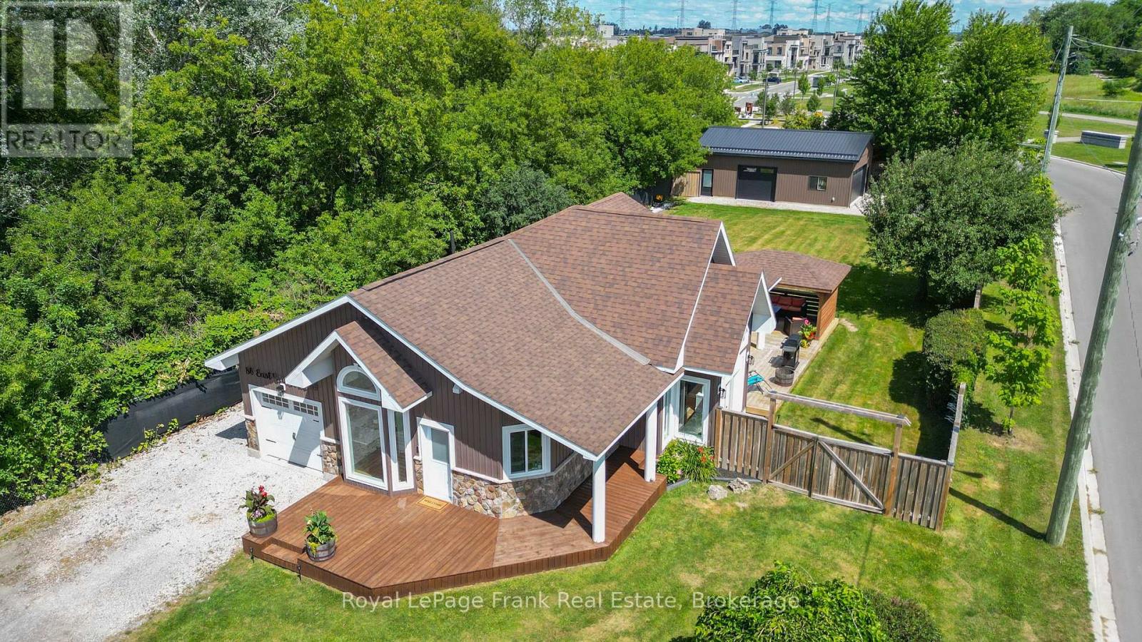86 East Beach Road, Clarington, Ontario  L1C 6A5 - Photo 1 - E13686050