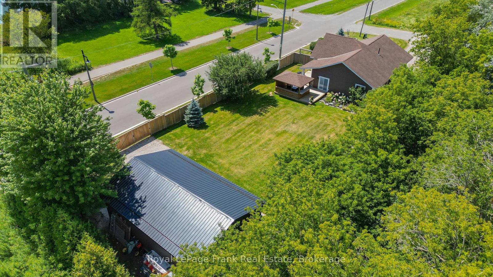 86 East Beach Road, Clarington, Ontario  L1C 6A5 - Photo 9 - E13686050