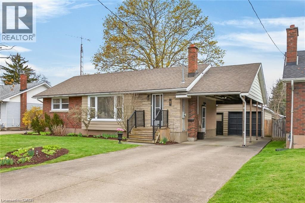7 Coral Drive, St. Catharines, Ontario  L2N 3R4 - Photo 2 - 40835527