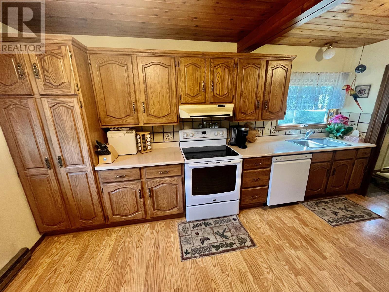 71 Lakeview Rd, Dryden, Ontario  P8N 2Y4 - Photo 6 - TB2602275