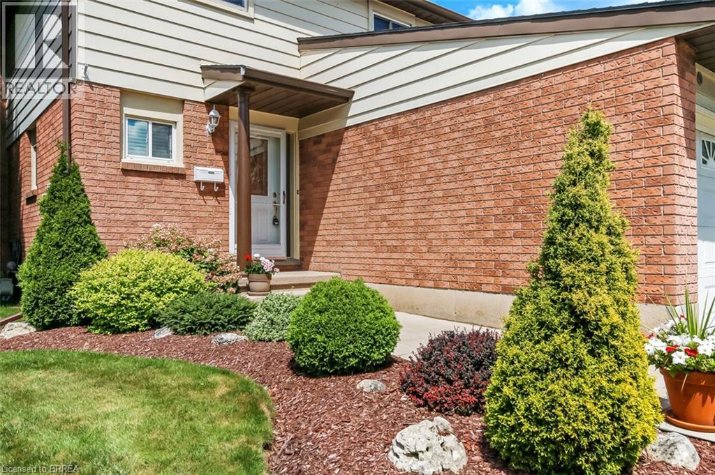 207 Dunsdon Street, Brantford, Ontario  N3R 7H7 - Photo 3 - 40856208