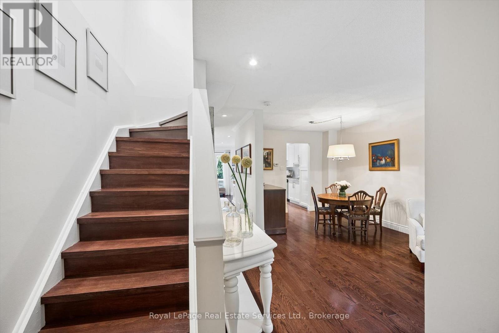2255 Maclennan Drive, Oakville, Ontario  L6H 5K4 - Photo 5 - W13685964
