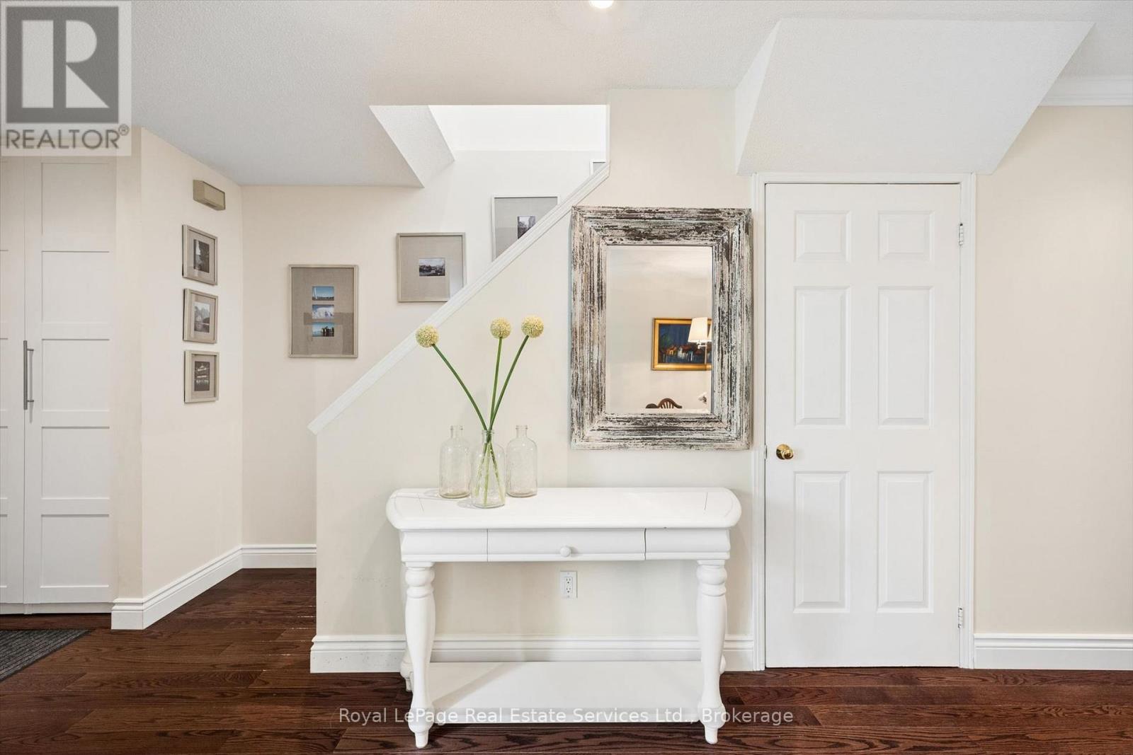 2255 Maclennan Drive, Oakville, Ontario  L6H 5K4 - Photo 6 - W13685964