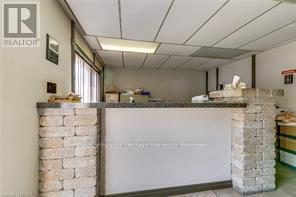 9 Meadow Lane, Hamilton, Ontario  L9H 1L1 - Photo 4 - X13685994