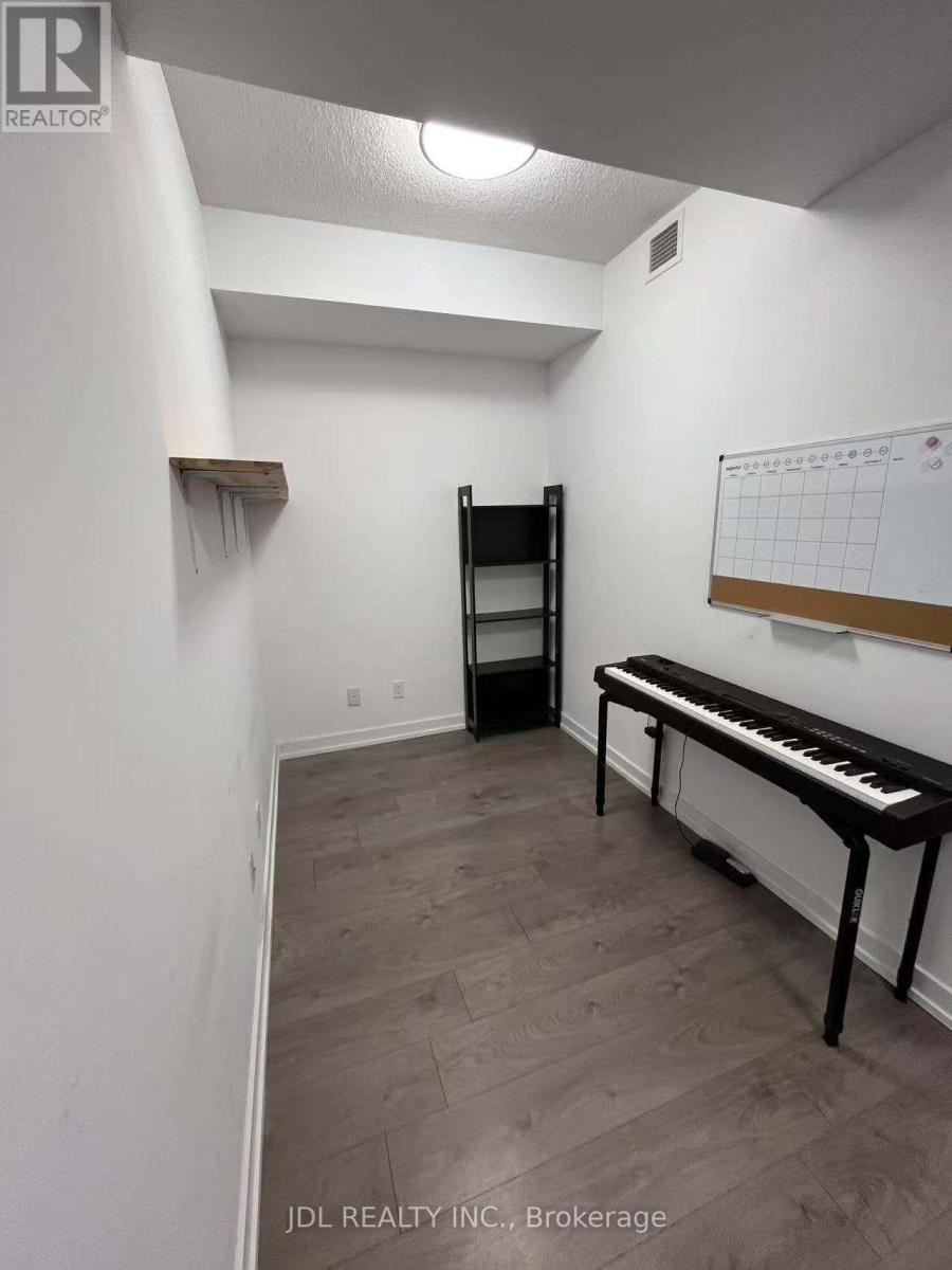 1512 - 297 College Street, Toronto, Ontario  M5T 0C2 - Photo 6 - C13686052