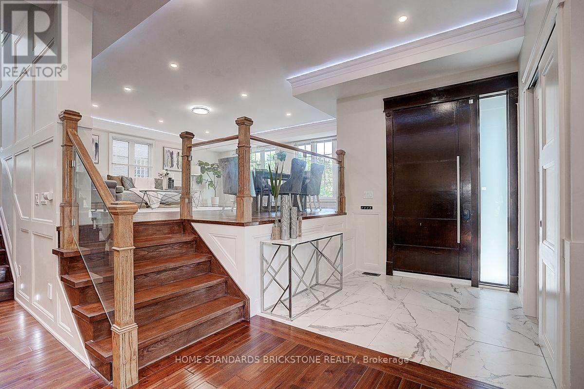 36 Abitibi Avenue, Toronto, Ontario  M2M 2V1 - Photo 8 - C13686054