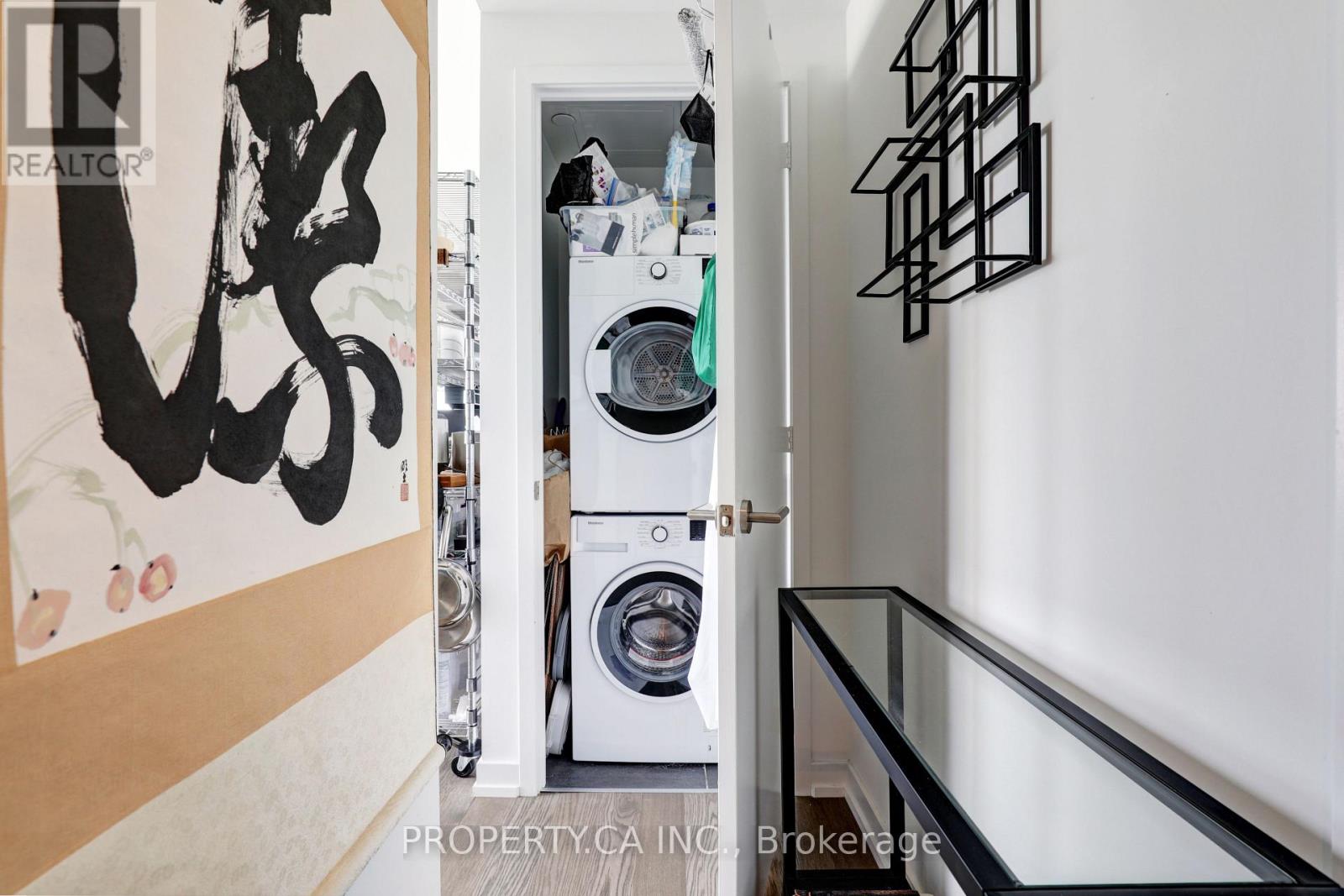 3004 - 161 Roehampton Avenue, Toronto, Ontario  M4P 0C8 - Photo 10 - C13686058