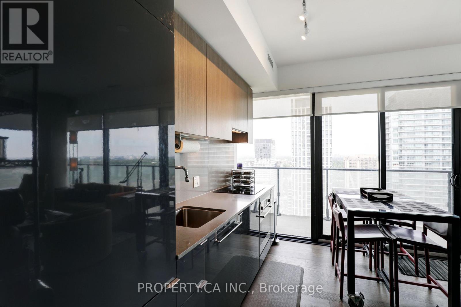 3004 - 161 Roehampton Avenue, Toronto, Ontario  M4P 0C8 - Photo 11 - C13686058