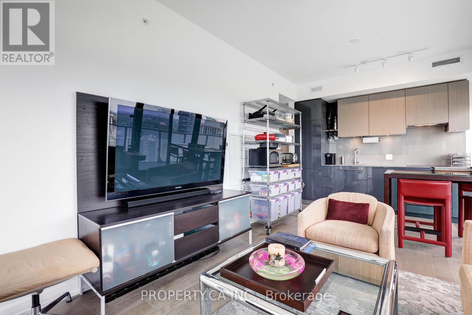 3004 - 161 Roehampton Avenue, Toronto, Ontario  M4P 0C8 - Photo 17 - C13686058