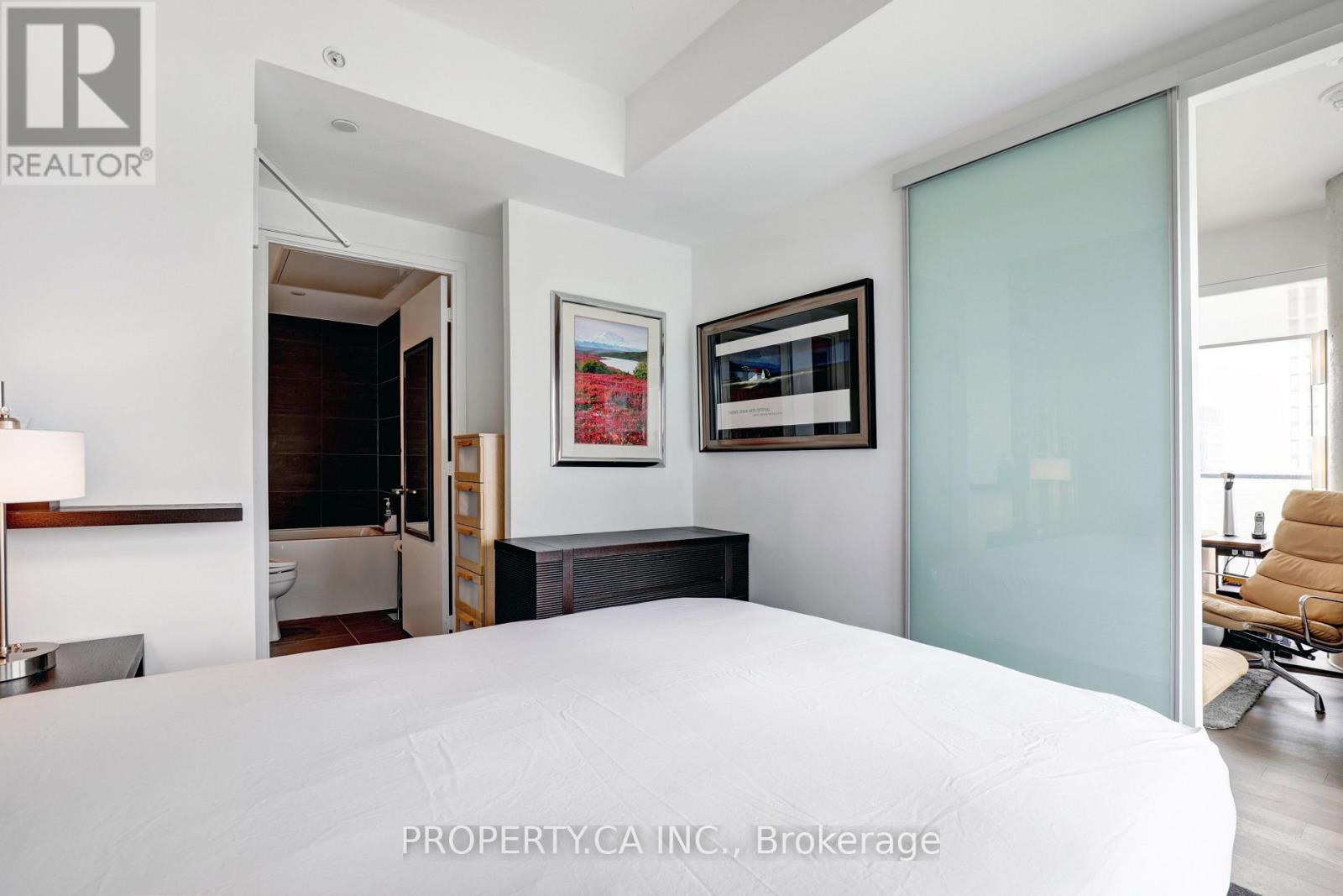 3004 - 161 Roehampton Avenue, Toronto, Ontario  M4P 0C8 - Photo 19 - C13686058