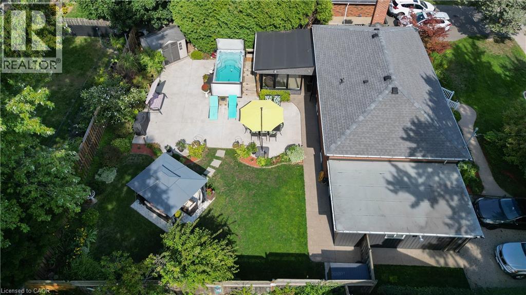 2105 Maplewood Drive, Burlington, Ontario  L7R 2C6 - Photo 5 - 40856104