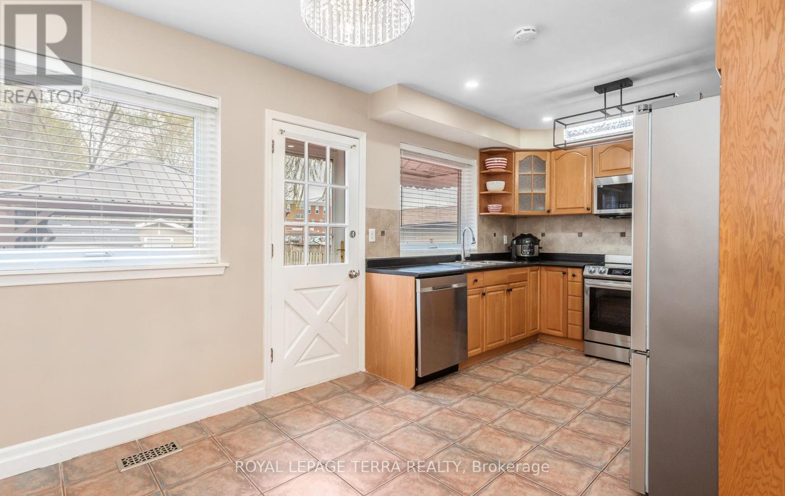 2475 Brookhurst Road, Mississauga, Ontario L5J 1R4 - Photo 7 - W13411964