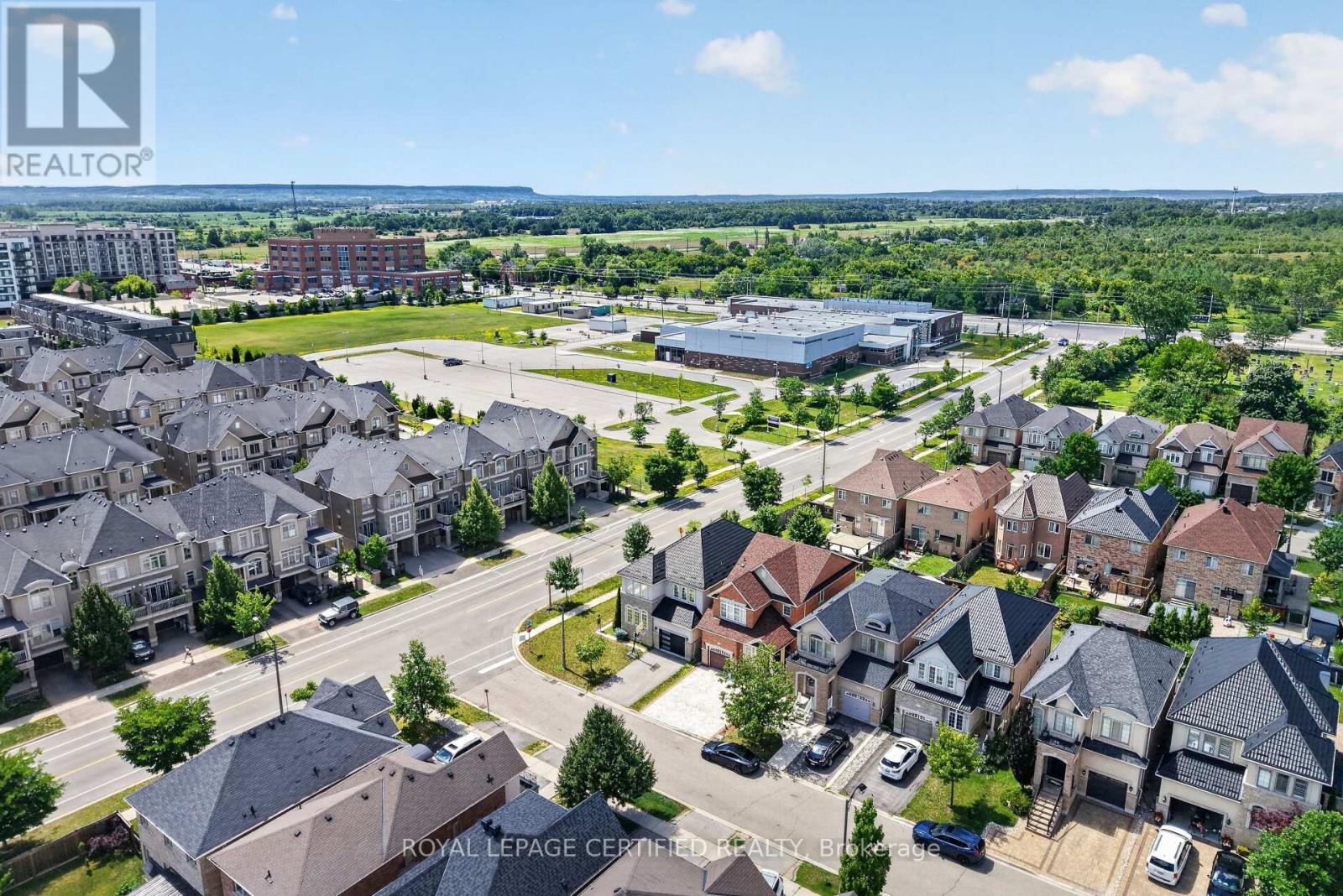 2561 Grand Oak Trail, Oakville, Ontario  L6M 0R4 - Photo 4 - W13686000