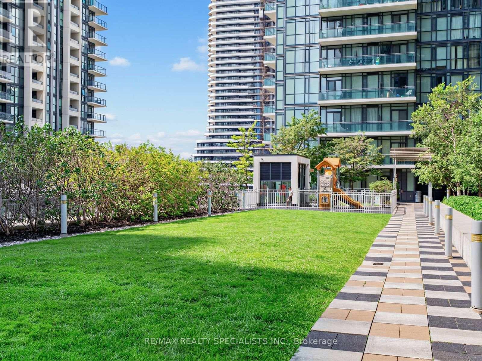 1401 - 4065 Brickstone Mews, Mississauga, Ontario  L5B 0G3 - Photo 26 - W13686056