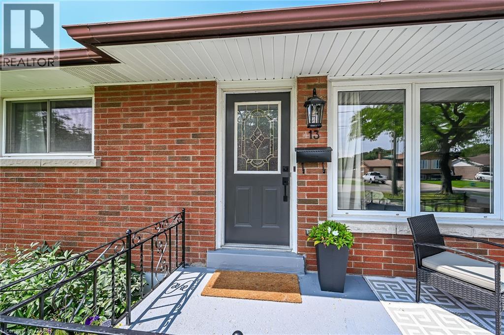 13 Allanburg Road S, St. Catharines, Ontario  L2T 2R8 - Photo 6 - 40856243