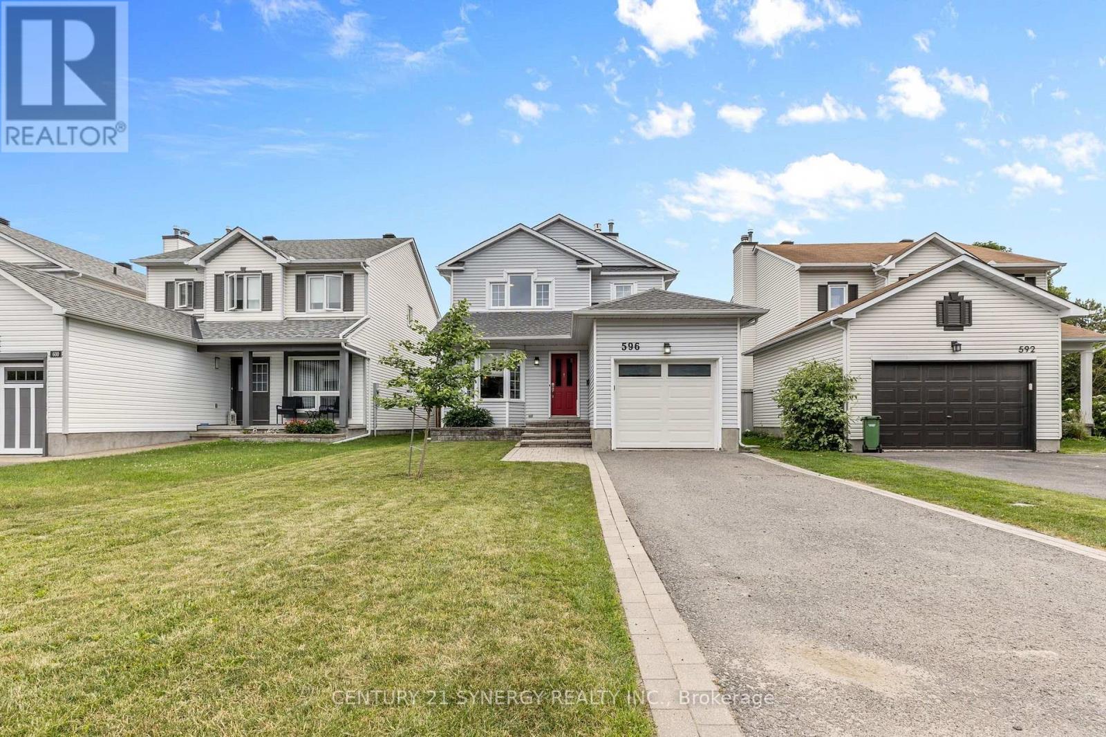 596 DEANCOURT CRESCENT, Ottawa, Ontario