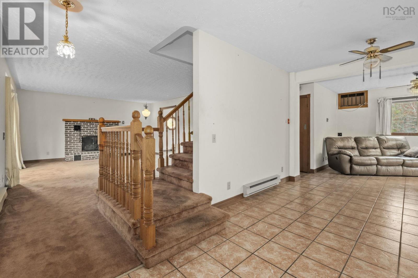 2395 St. Margarets Bay Road, Timberlea, Nova Scotia  B3T 1J3 - Photo 4 - 202611238