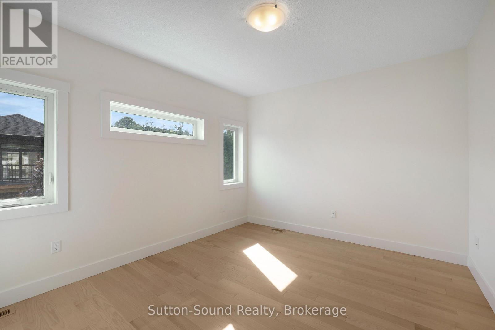 325 6th Avenue W, Owen Sound, Ontario  N4K 0E4 - Photo 23 - X12374657