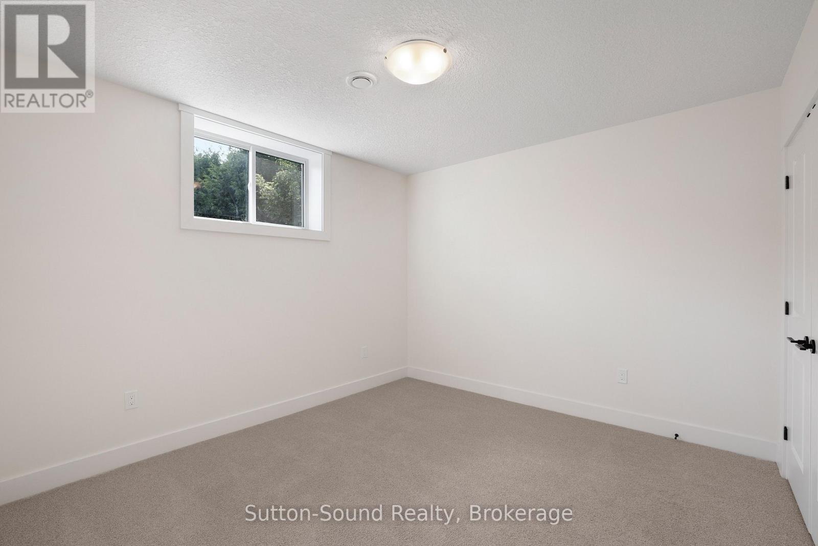 325 6th Avenue W, Owen Sound, Ontario  N4K 0E4 - Photo 34 - X12374657