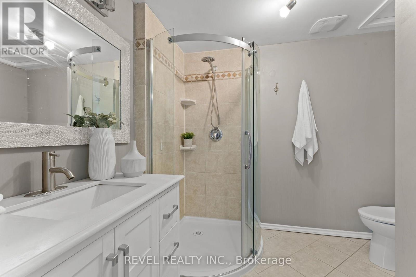 18 Longstaff Drive, Ajax, Ontario  L1S 5J1 - Photo 13 - E13685876