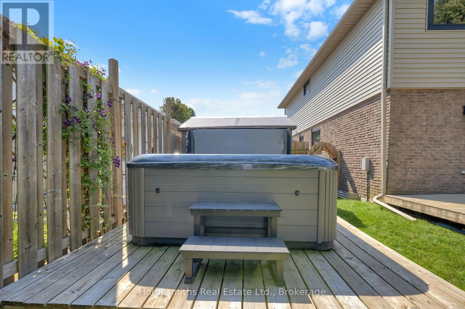 44 Loscombe Drive, Clarington, Ontario  L1C 3S9 - Photo 44 - E13686122