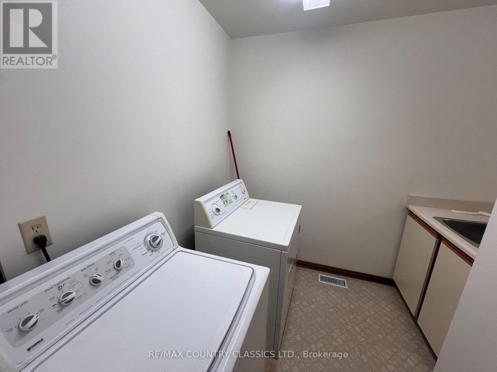 10 - 12 Flint Avenue, Bancroft, Ontario  K0L 1C0 - Photo 20 - X13686098