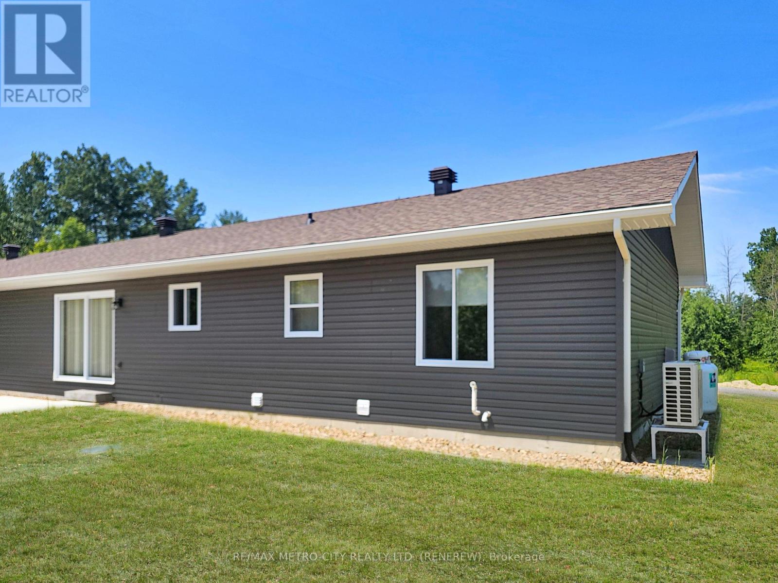 A - 321a Usborne Street, Mcnab/braeside, Ontario K7S 1W2 - Photo 10 - X13114808